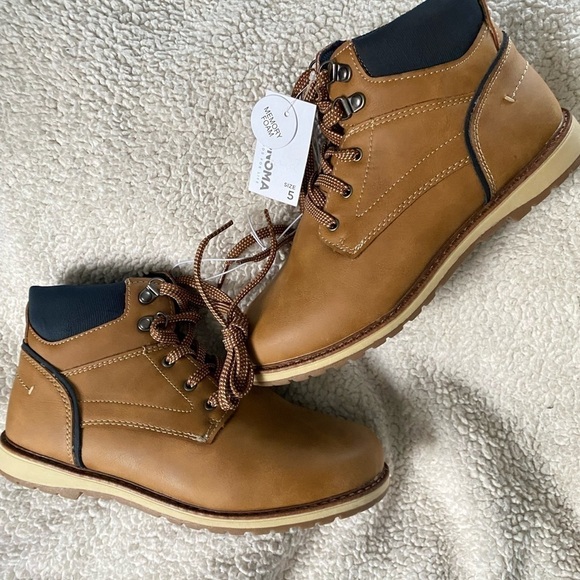 NWT Sonoma Goods For Life® Britpunk Boys' Ankle Boots, Size:  5 Med - Picture 1 of 6